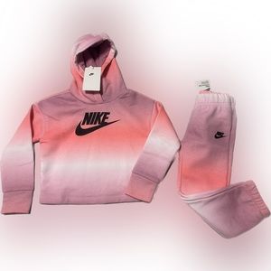 Nwt Girls Nike 2 piece the dye Hoodie and pants set Sz 4t